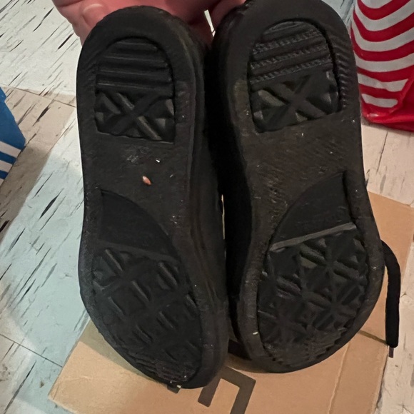 Converse - Picture 4 of 7